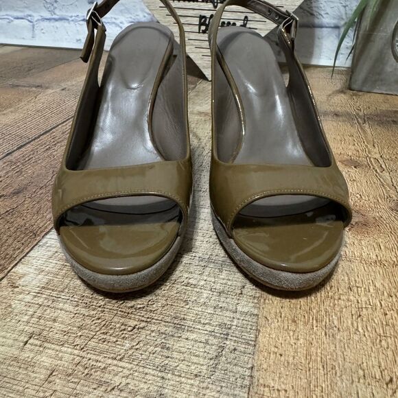 Boden Patent Leather/Suede Slingback Wedge Sandals
Women's Size 39 US 8 - Picture 7 of 9